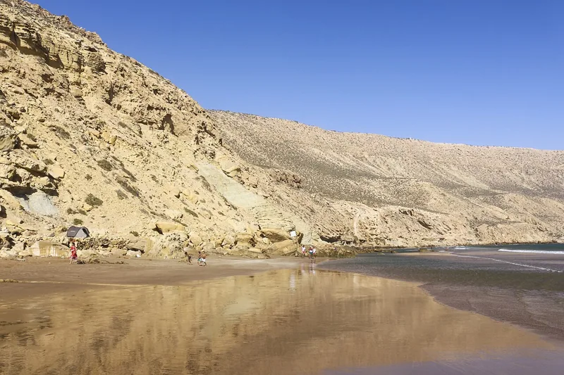 Sandstone cliffs of Magic Bay